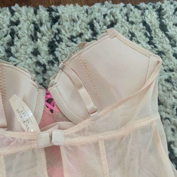 Brand New With Tags Lingerie from Victorias Secret - Picture 11 of 13